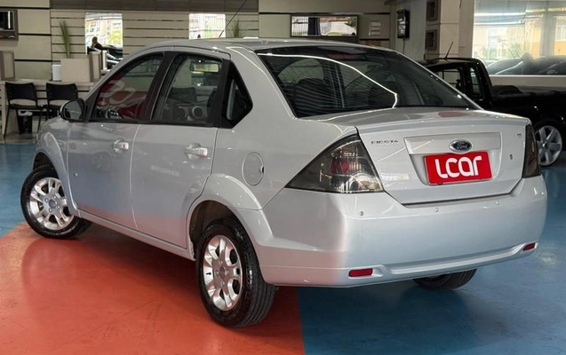 imagem-https://www.socarrao.com.br/sc-vehicle-images-prod/3853820/1789509093516-8479773_12_B_4bb6a5e308.jpeg
