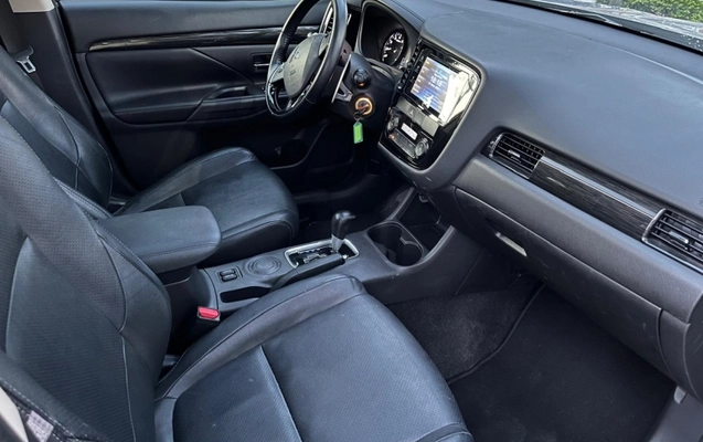 imagem-https://www.socarrao.com.br/sc-vehicle-images-prod/3854091/1789510200134-XZDFy13p12Y374u1ANKBth3MQWQtkBFh.jpg
