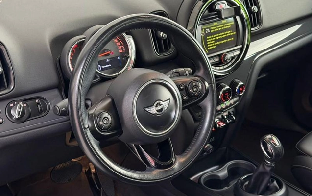 imagem-https://www.socarrao.com.br/sc-vehicle-images-prod/3854569/1789512785470-8450595_14_B_6f456fd640.jpeg