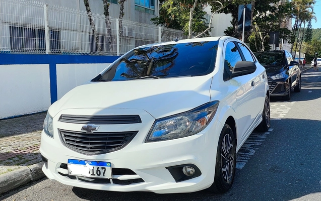 imagem-https://www.socarrao.com.br/sc-vehicle-images-prod/3855578/1789515016455-SU1HXzIwMjYwNTAxXzE0MjIxNH4yLmpwZw.jpg