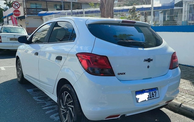 imagem-https://www.socarrao.com.br/sc-vehicle-images-prod/3855578/1789515017112-SU1HXzIwMjYwNTAxXzE0MjIyOX4yLmpwZw.jpg