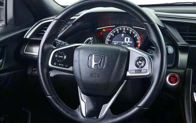 imagem-https://www.socarrao.com.br/sc-vehicle-images-prod/3855794/1789514720770-8467238_18_B_264309c4c4.jpeg