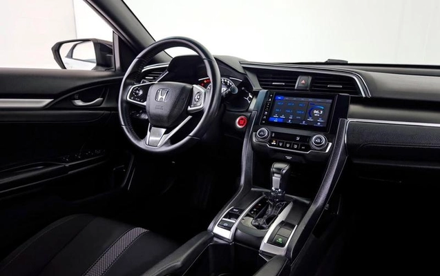 imagem-https://www.socarrao.com.br/sc-vehicle-images-prod/3855794/1789514720774-8467238_13_B_3f7486143b.jpeg
