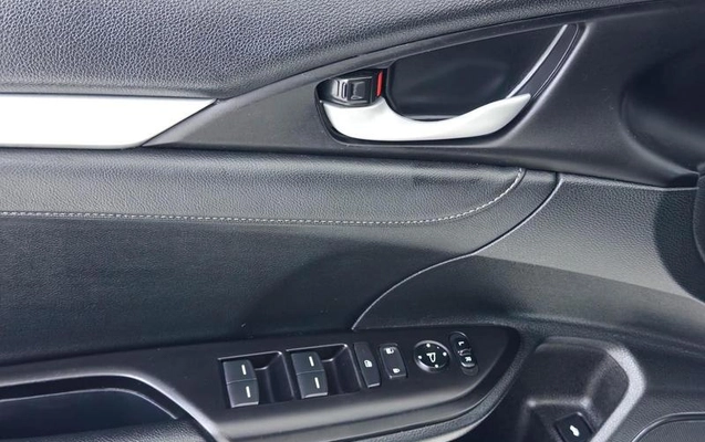 imagem-https://www.socarrao.com.br/sc-vehicle-images-prod/3855794/1789514720777-8467238_17_B_1b50c1d7b7.jpeg