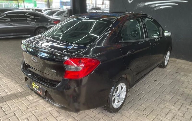 imagem-https://www.socarrao.com.br/sc-vehicle-images-prod/3856571/1789516920083-8470719_1_B_92a57be22b.jpeg