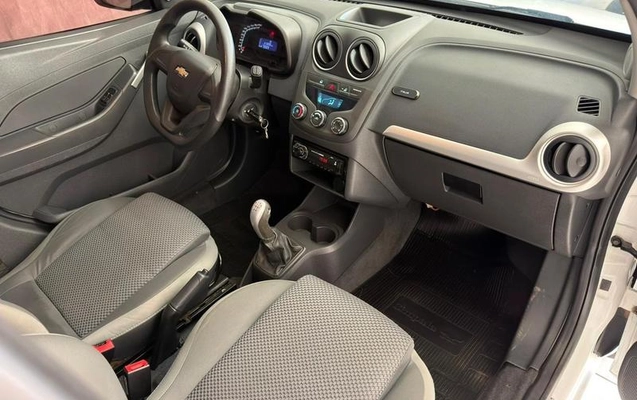 imagem-https://www.socarrao.com.br/sc-vehicle-images-prod/3856781/1789517725872-8423705_1_B_43e193a464.jpeg