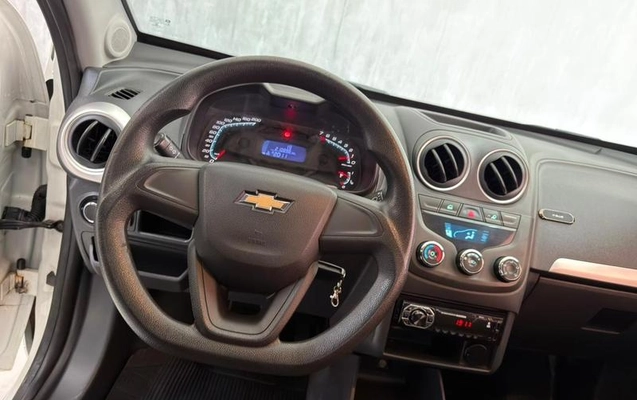 imagem-https://www.socarrao.com.br/sc-vehicle-images-prod/3856781/1789517725881-8423705_11_B_b125022081.jpeg