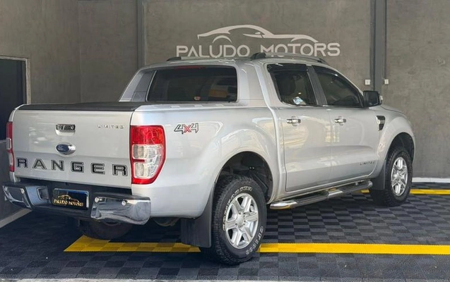 imagem-https://www.socarrao.com.br/sc-vehicle-images-prod/3857489/1789520454991-8480716_2_B_193bd0c603.jpeg
