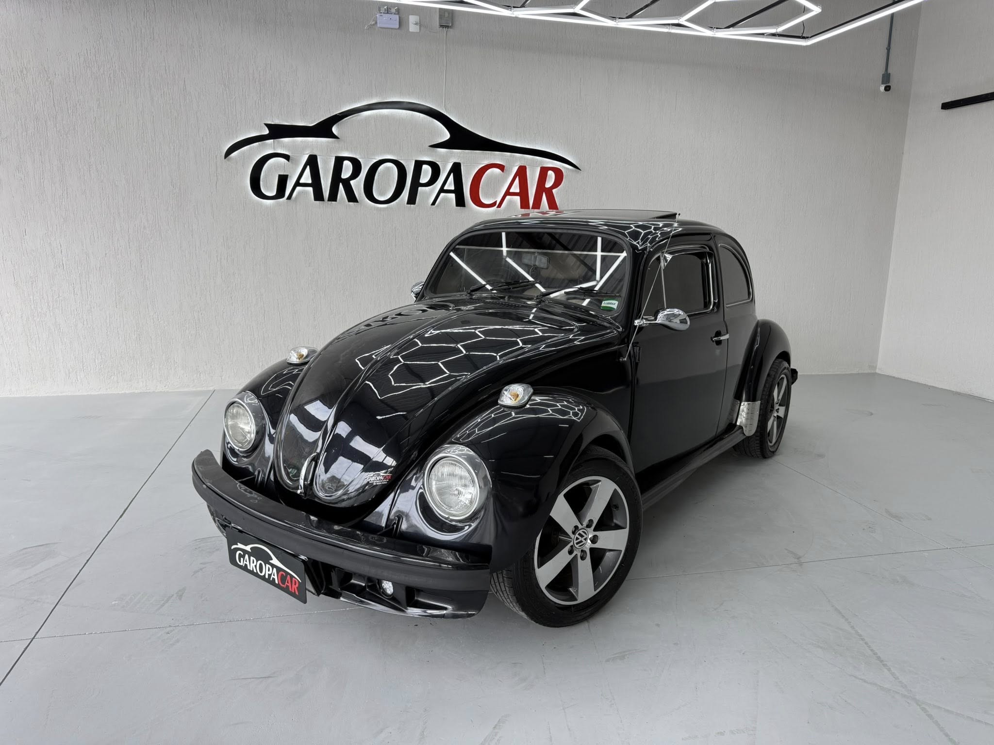 Volkswagen Fusca 1300/1300L na cor Preto em Garopaba / SC - 38575