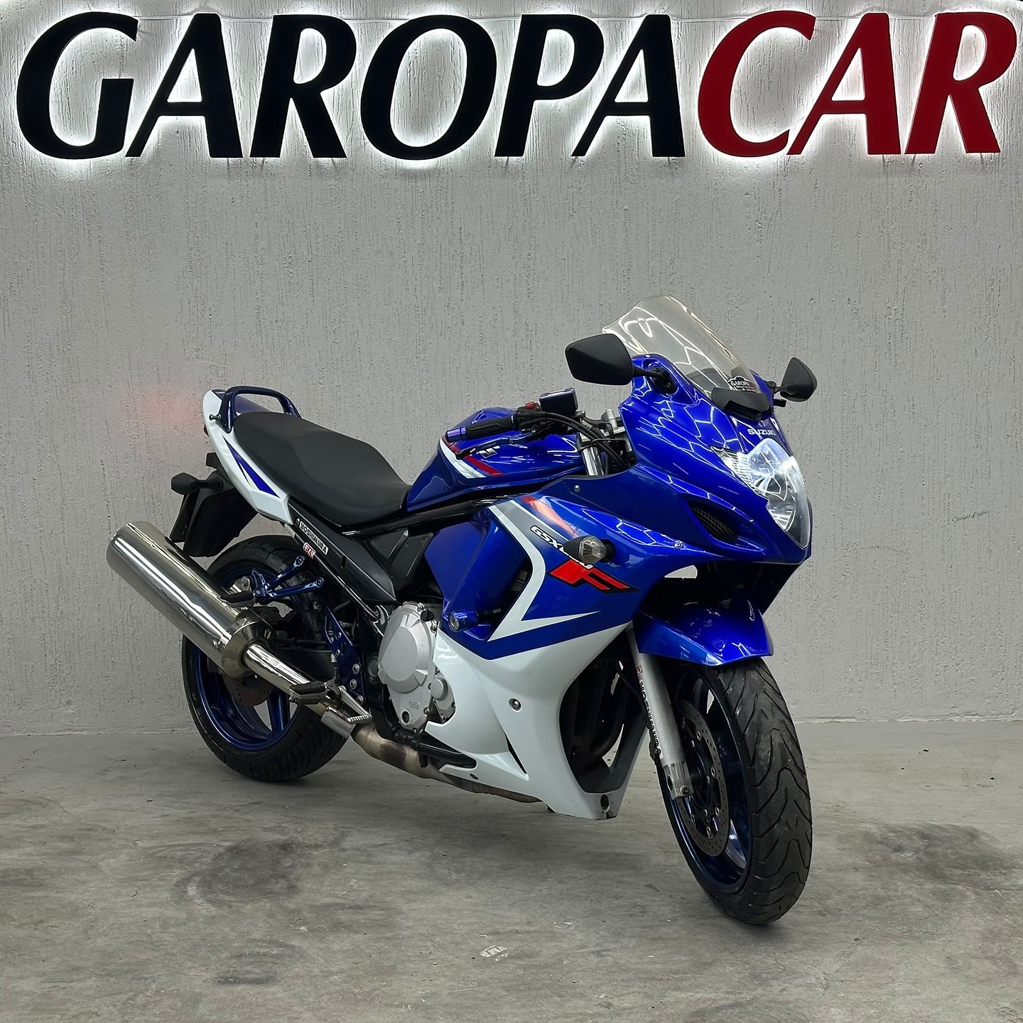 Suzuki GSX  650F  na cor Azul em Garopaba / SC - 38587