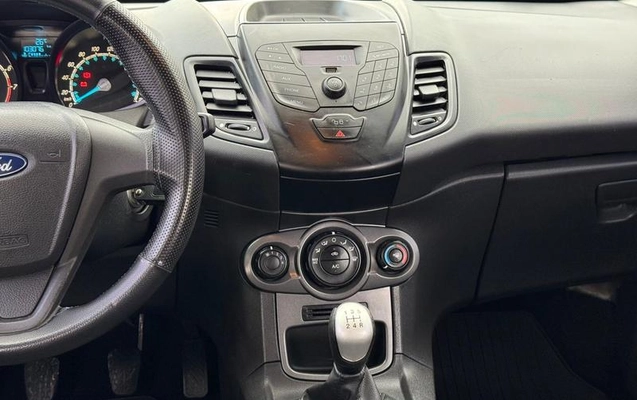 imagem-https://www.socarrao.com.br/sc-vehicle-images-prod/3858946/1789523968152-8480722_3_B_f5e46d711a.jpeg