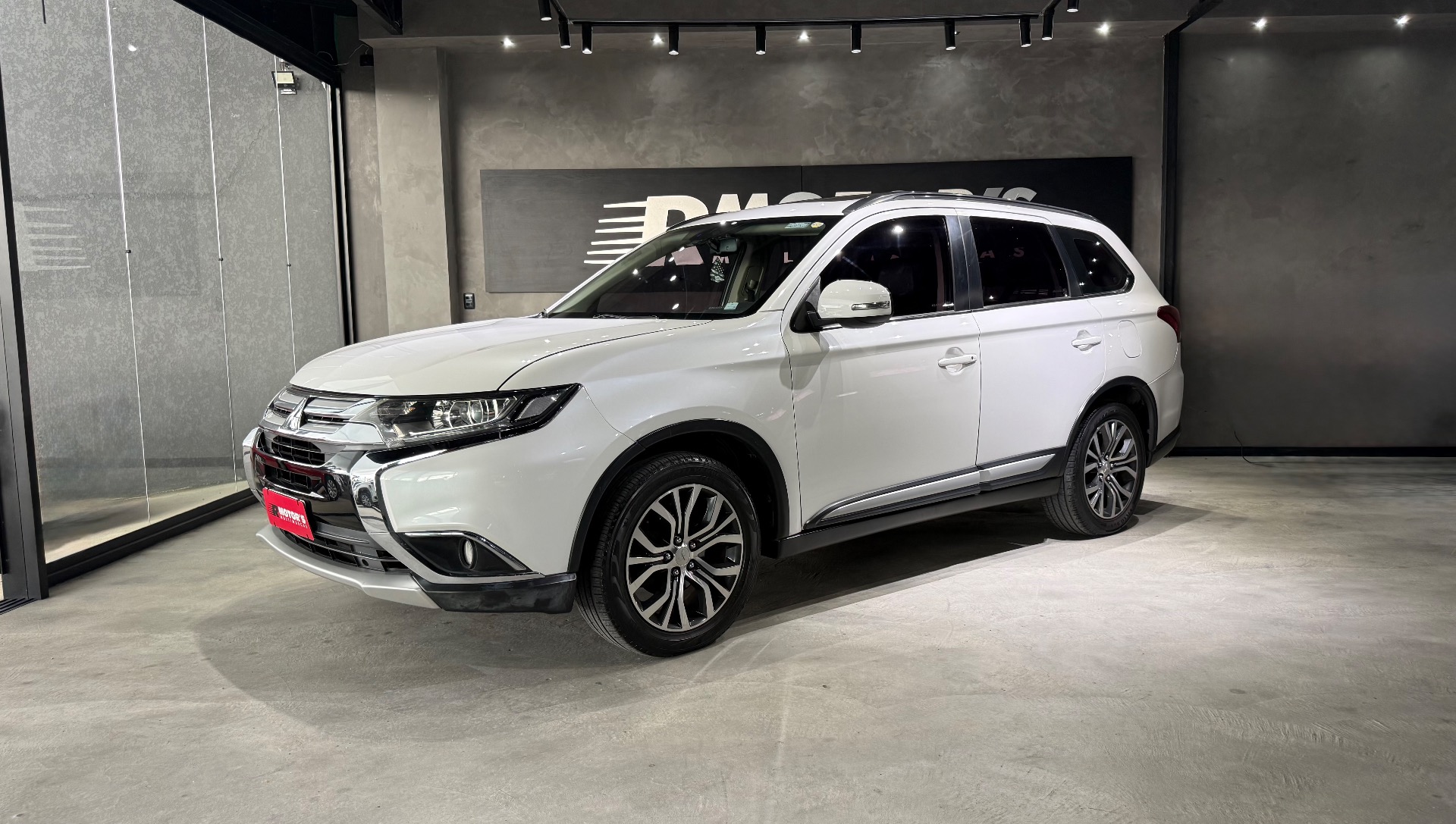 Mitsubishi OUTLANDER 2.0 16V 160cv Aut. na cor Branco em Colombo / PR - 38678