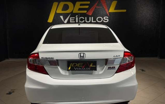 imagem-https://www.socarrao.com.br/sc-vehicle-images-prod/3870985/1789670653044-0b00cf2284424ae7af6a50f824036803_1789558575621.jpg