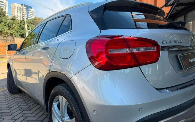 imagem-https://www.socarrao.com.br/sc-vehicle-images-prod/3870997/1789558569536-8341187_8_B_40bd93287f.jpeg