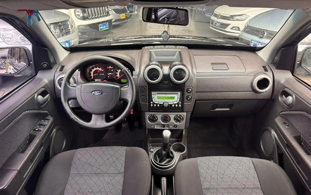 imagem-https://www.socarrao.com.br/sc-vehicle-images-prod/3871784/1789560134275-8474655_9_B_17e0440f6c.jpeg