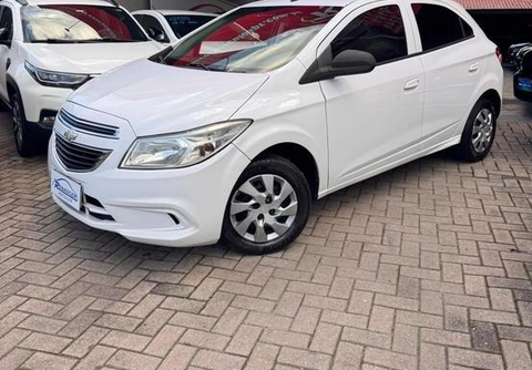 Chevrolet Onix 2015 Branco — foto 1 de 3