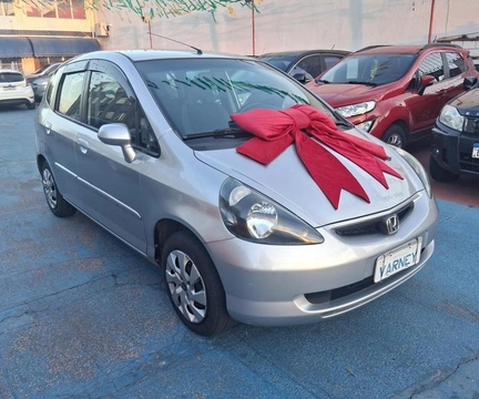 Honda Fit 2006 Prata — foto 1 de 3