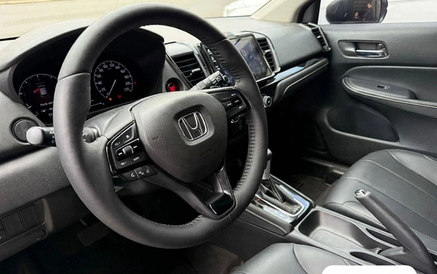 imagem-https://www.socarrao.com.br/sc-vehicle-images-prod/3872371/1789561387599-960f3970-51eb-4790-ac2c-345a4425d5fb.jpg
