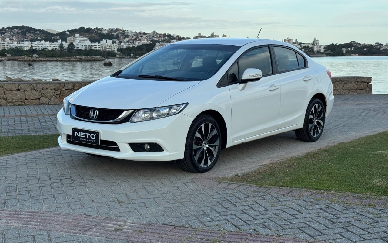 Honda Civic 2015 Branco — foto 1 de 3