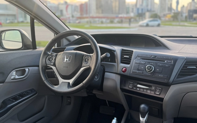 imagem-https://www.socarrao.com.br/sc-vehicle-images-prod/3872415/1789561453707-SU1HXzk4MjQuanBn.jpg