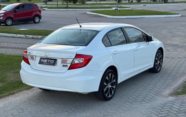 imagem-https://www.socarrao.com.br/sc-vehicle-images-prod/3872415/1789561453970-SU1HXzk4MTAuanBn.jpg