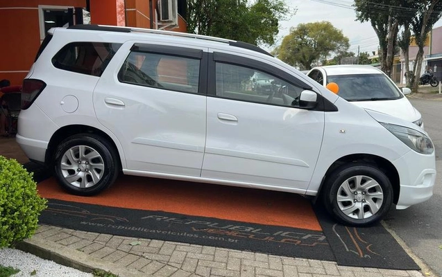 imagem-https://www.socarrao.com.br/sc-vehicle-images-prod/3872580/1789561847821-8480437_10_B_881b179f91.jpeg