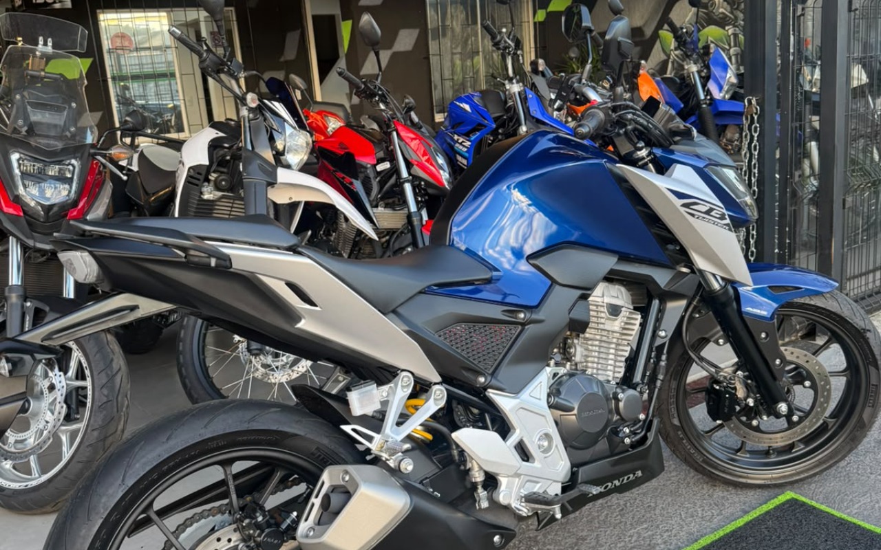 imagem-https://www.socarrao.com.br/sc-vehicle-images-prod/3872614/1789562009034-V2hhdHNBcHAgSW1hZ2UgMjAyNi0wOS0xNSBhdCAxNy40NS4zMSAoMSkuanBlZw.jpeg