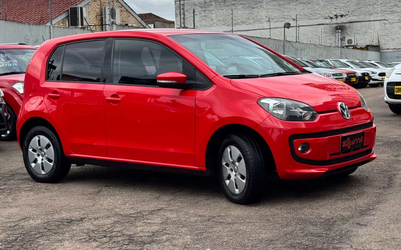 Volkswagen Up! 2015 Vermelho — foto 1 de 3
