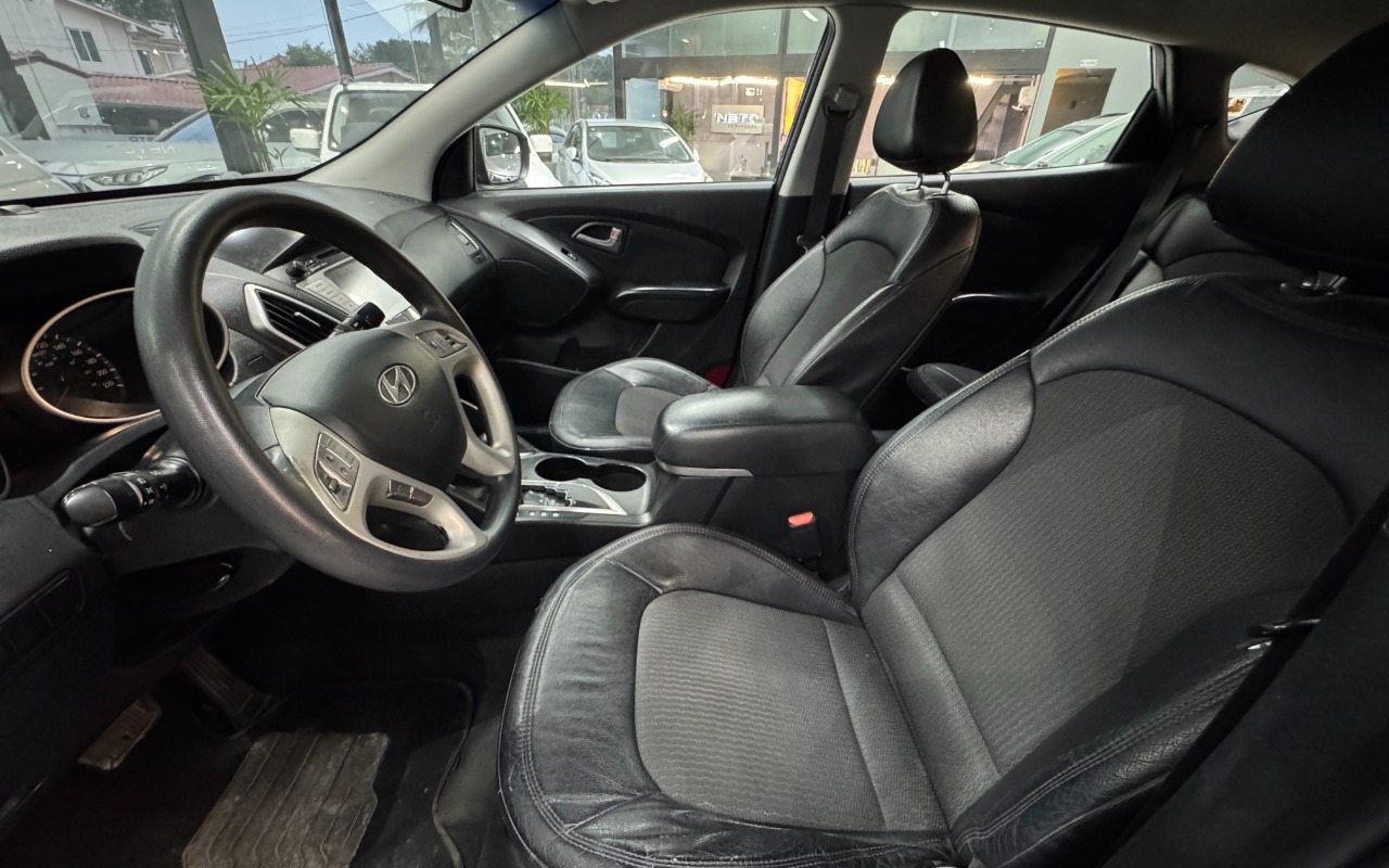 imagem-https://www.socarrao.com.br/sc-vehicle-images-prod/3872751/1789562193396-SU1HXzM0MDMuanBn.jpg