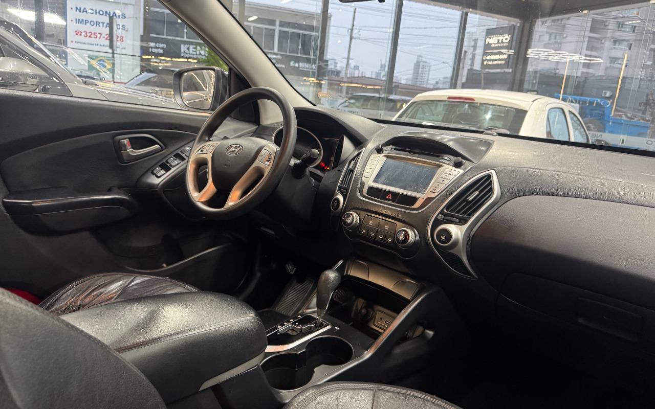 imagem-https://www.socarrao.com.br/sc-vehicle-images-prod/3872751/1789562193644-SU1HXzM0MDkuanBn.jpg