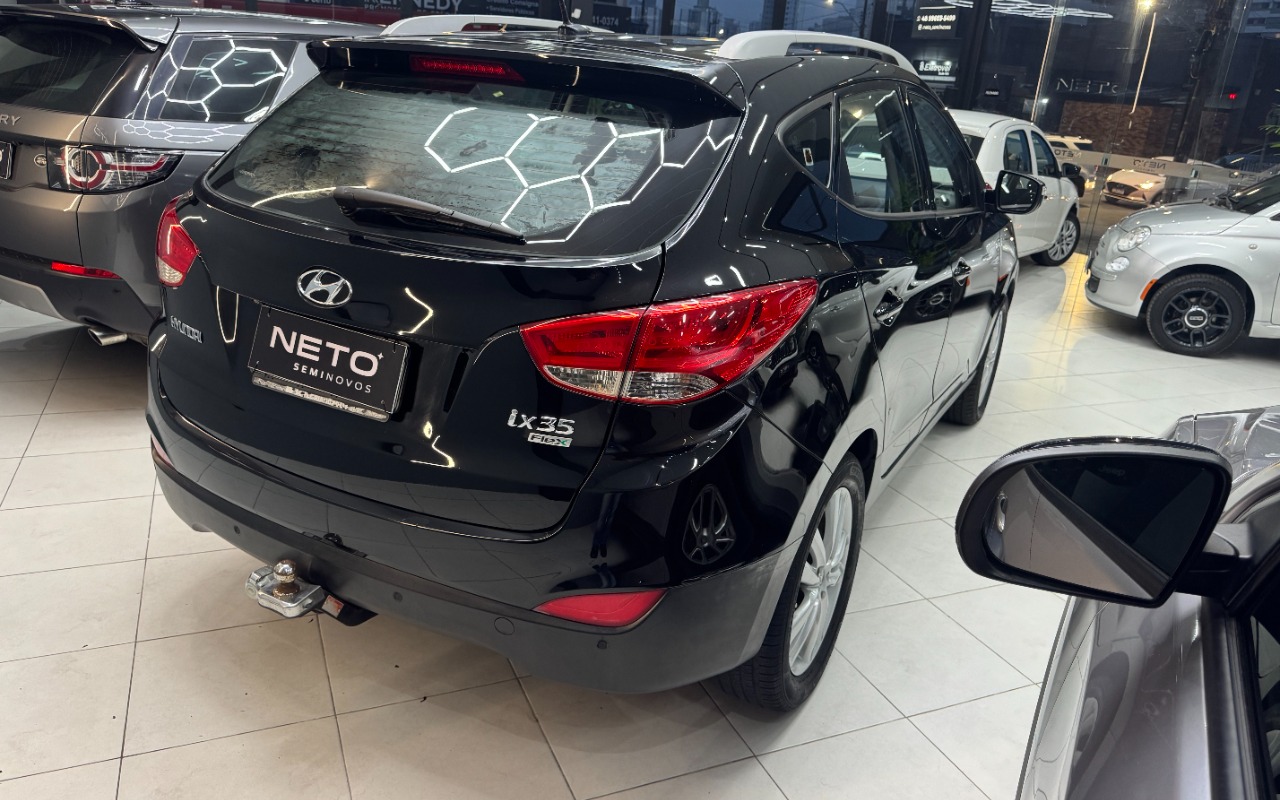 imagem-https://www.socarrao.com.br/sc-vehicle-images-prod/3872751/1789562194000-SU1HXzM0MzIuanBn.jpg