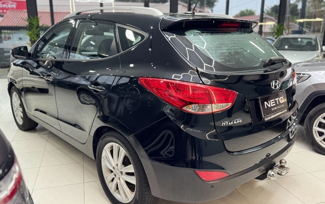 imagem-https://www.socarrao.com.br/sc-vehicle-images-prod/3872751/1789562194377-SU1HXzMzOTAuanBn.jpg