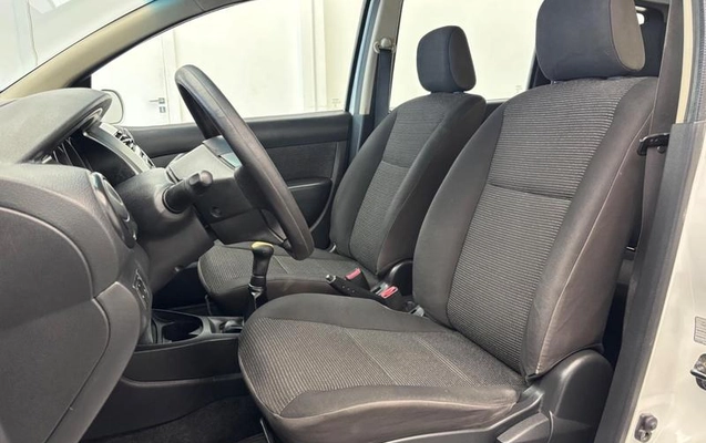imagem-https://www.socarrao.com.br/sc-vehicle-images-prod/3872798/1789562278730-8358050_13_B_b6eab17959.jpeg