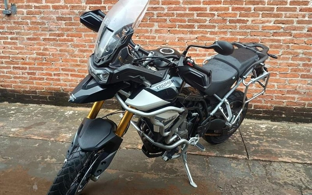imagem-https://www.socarrao.com.br/sc-vehicle-images-prod/3872882/1789562421557-8481042_4_B_e38d5a8ea6.jpeg