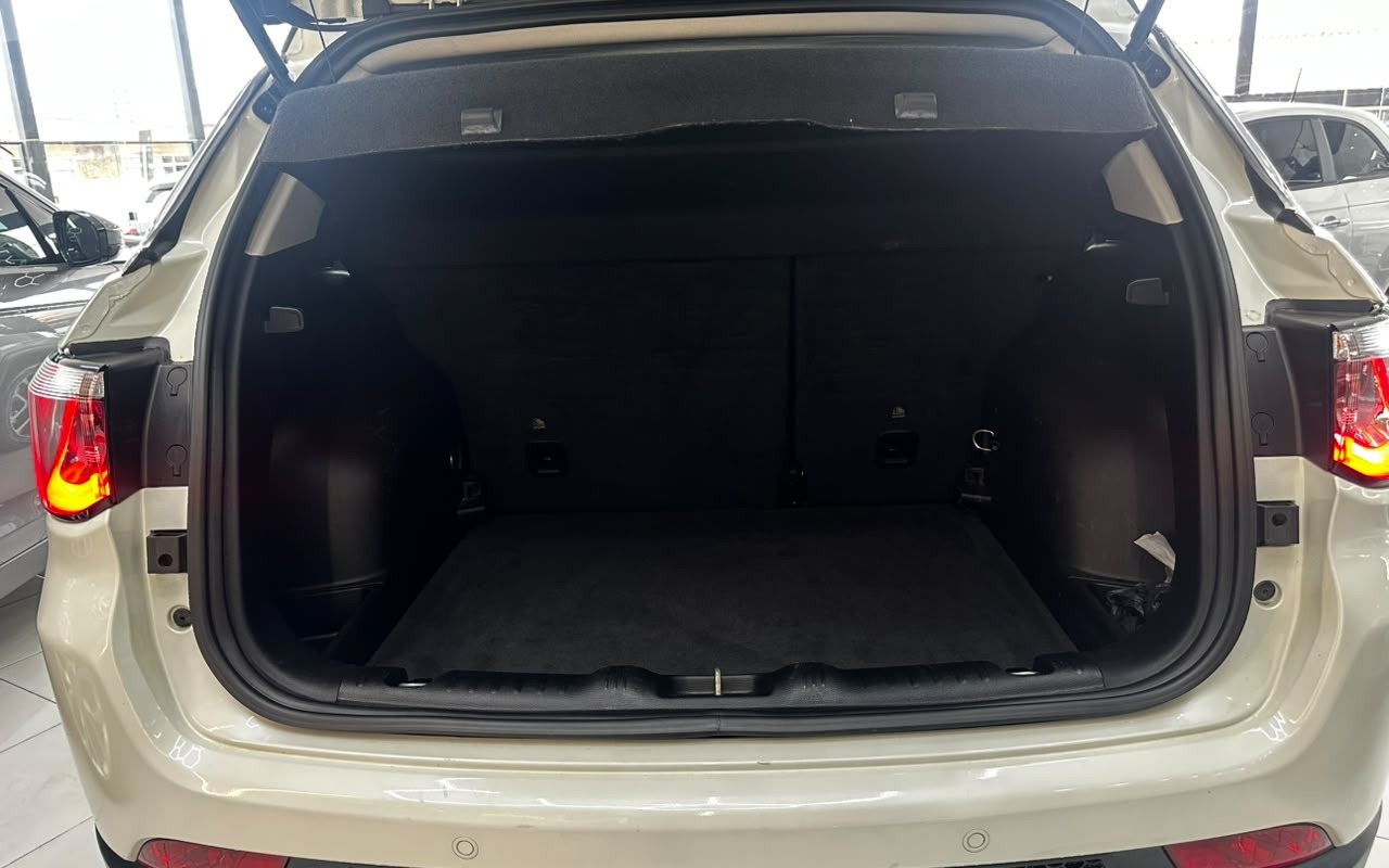 imagem-https://www.socarrao.com.br/sc-vehicle-images-prod/3873731/1789564235061-V2hhdHNBcHAgSW1hZ2UgMjAyNi0wOS0xNSBhdCAxMC4yMi4wNSAoMykuanBlZw.jpeg