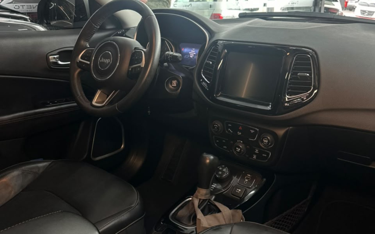 imagem-https://www.socarrao.com.br/sc-vehicle-images-prod/3873731/1789564235579-V2hhdHNBcHAgSW1hZ2UgMjAyNi0wOS0xNSBhdCAxMC4yMi4wNCAoNCkuanBlZw.jpeg