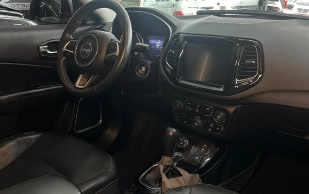 imagem-https://www.socarrao.com.br/sc-vehicle-images-prod/3873731/1789564235579-V2hhdHNBcHAgSW1hZ2UgMjAyNi0wOS0xNSBhdCAxMC4yMi4wNCAoNCkuanBlZw.jpeg