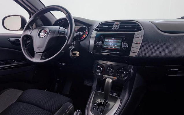 imagem-https://www.socarrao.com.br/sc-vehicle-images-prod/3873935/1789564752733-8368093_12_B_39a42e231e.jpeg