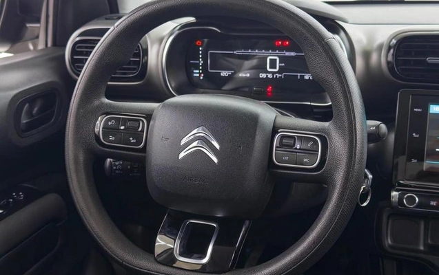 imagem-https://www.socarrao.com.br/sc-vehicle-images-prod/3873949/1789564791789-8378629_15_B_7793b59713.jpeg