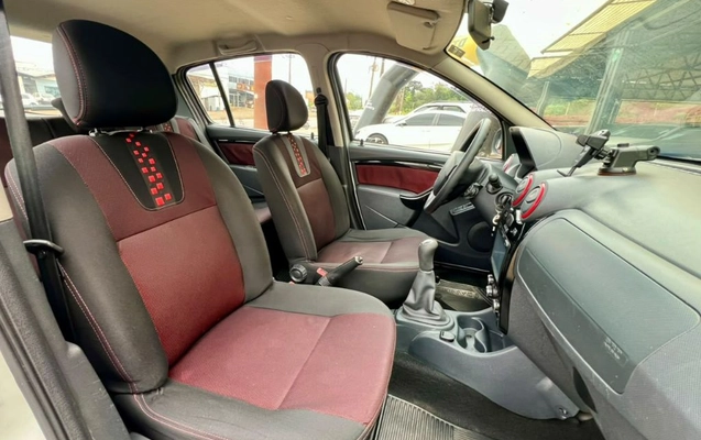 imagem-https://www.socarrao.com.br/sc-vehicle-images-prod/3874012/1789564958363-gb-821ec97.jpg