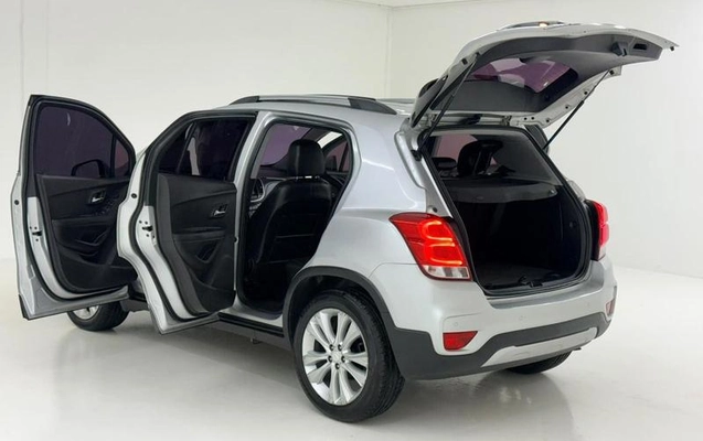 imagem-https://www.socarrao.com.br/sc-vehicle-images-prod/3874060/1789565071707-8393132_8_B_ec05cd3589.jpeg