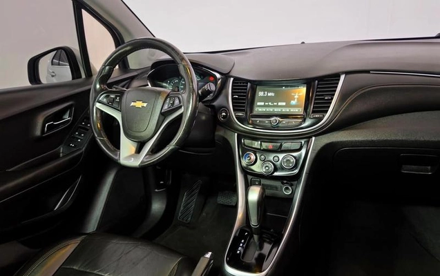 imagem-https://www.socarrao.com.br/sc-vehicle-images-prod/3874060/1789565071718-8393132_11_B_05a47c1ea6.jpeg