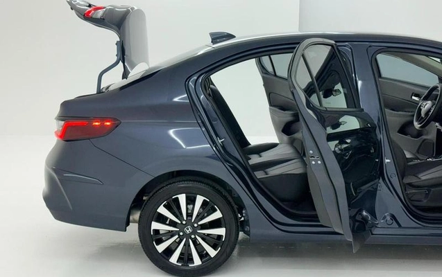 imagem-https://www.socarrao.com.br/sc-vehicle-images-prod/3874064/1789565082526-8308570_9_B_4f09bcc662.jpeg