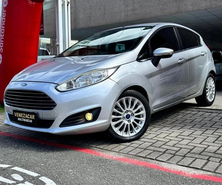 Ford Fiesta 2015 Prata — foto 1 de 3