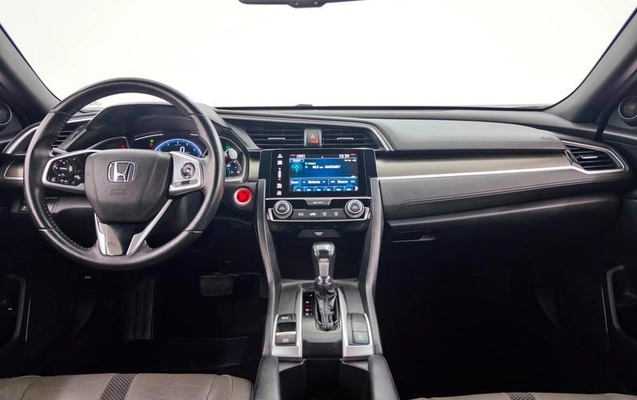 imagem-https://www.socarrao.com.br/sc-vehicle-images-prod/3874096/1789596082129-8331570_12_B_4e29715c04.jpeg