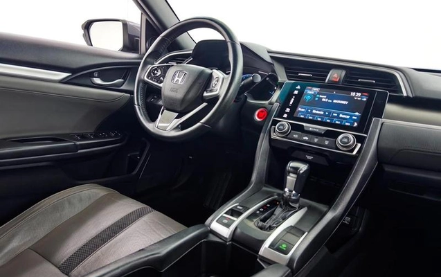 imagem-https://www.socarrao.com.br/sc-vehicle-images-prod/3874096/1789596082134-8331570_13_B_a2ba92b061.jpeg
