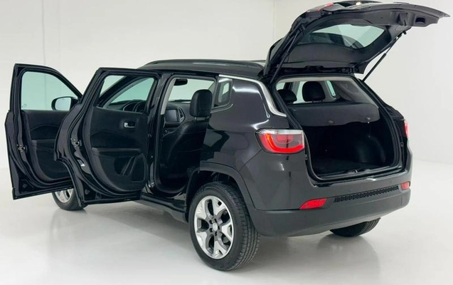 imagem-https://www.socarrao.com.br/sc-vehicle-images-prod/3874144/1789565255296-8409731_9_B_fbf31c99e3.jpeg