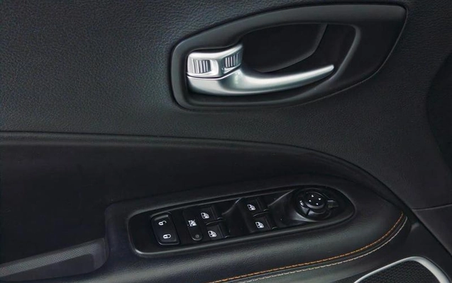 imagem-https://www.socarrao.com.br/sc-vehicle-images-prod/3874144/1789565255310-8409731_17_B_6fce45d55e.jpeg