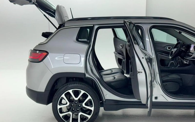 imagem-https://www.socarrao.com.br/sc-vehicle-images-prod/3874147/1789565268623-8341335_9_B_3481ec06dd.jpeg