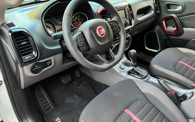 imagem-https://www.socarrao.com.br/sc-vehicle-images-prod/3874194/1789565351490-8398236_11_B_4a6caad306.jpeg
